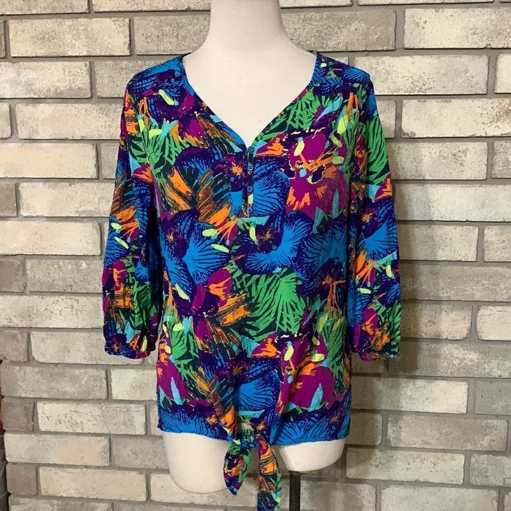 3for$20 blouse fits small